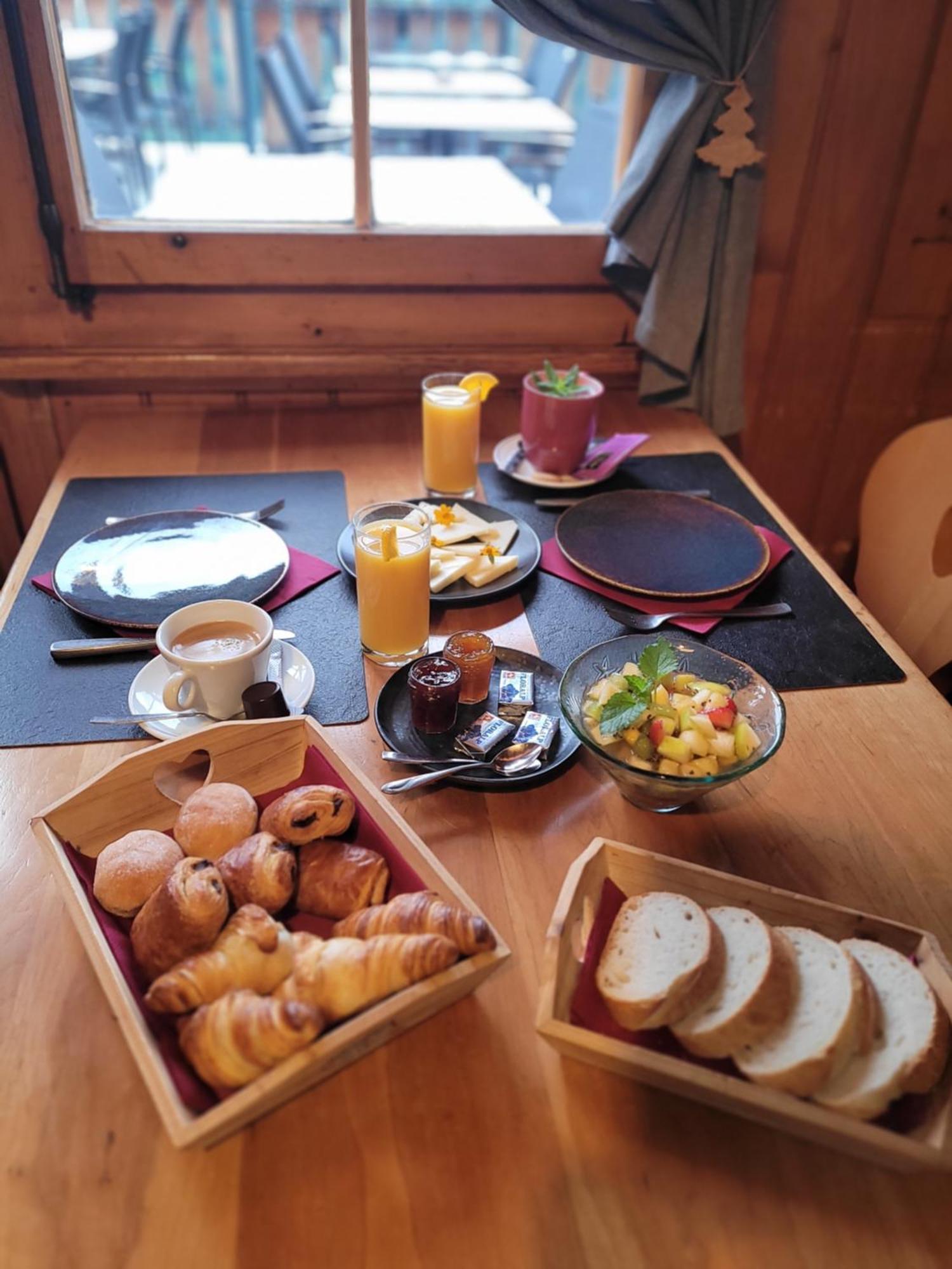 Auberge Le Mont-Gele Iserables Luaran gambar
